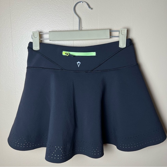 Ivivva Run For Your Goals Black Skort Size Girls 12 Laser Cut Athletic Tennis - Picture 6 of 10